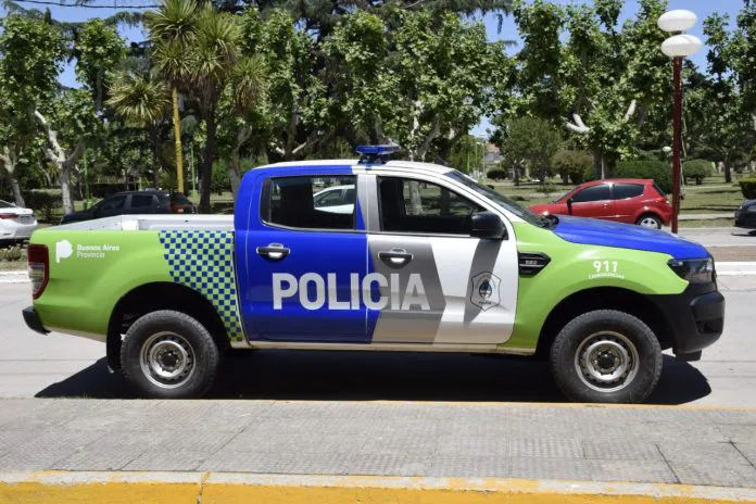 Policia-2-696x464