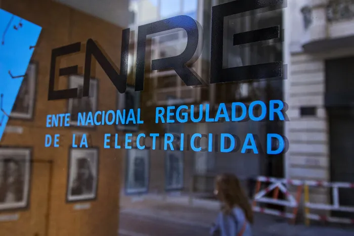 976545-enre_0