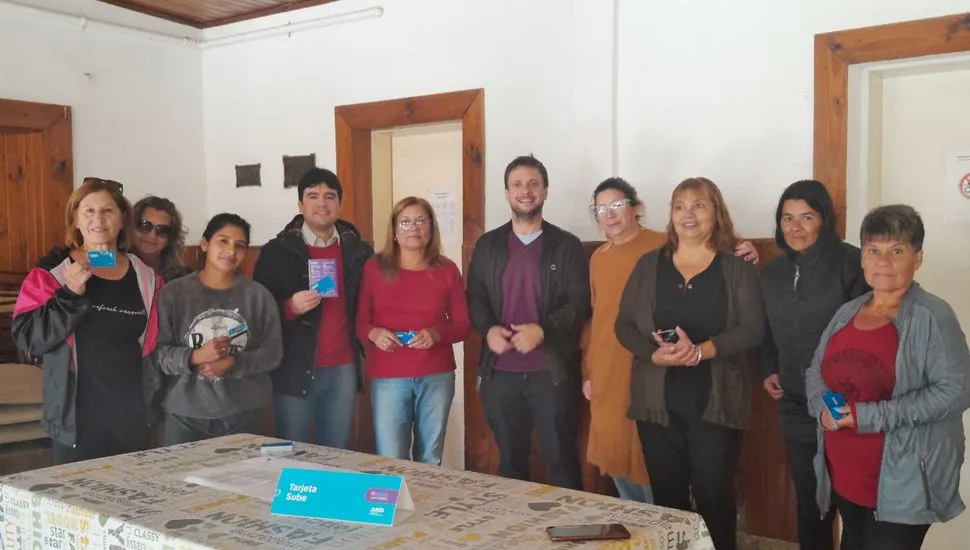 thumbnail_Entrega-de-tarjetas-SUBE-en-Emilio-Mitre-39090c