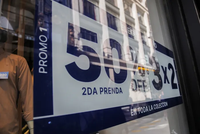 982356-15-bb-guadalupelombardo