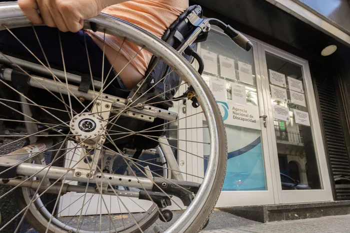 985963-9-a-bernardinoavila