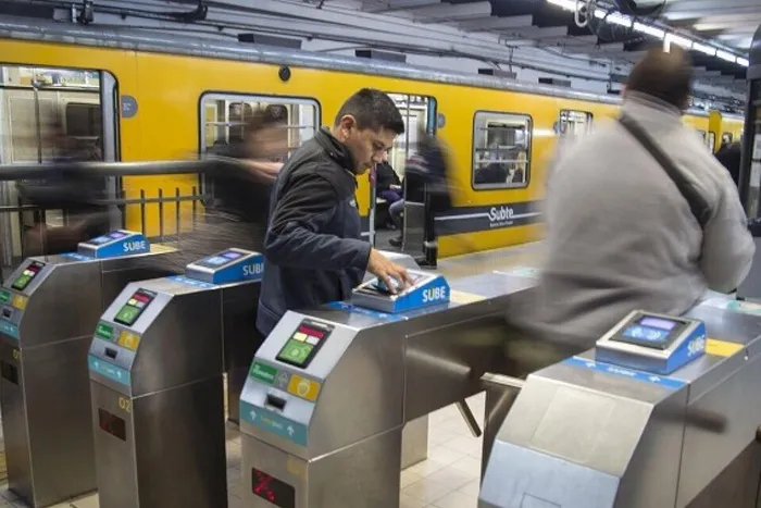 970354-subte-20boleto-20aumento-20sube