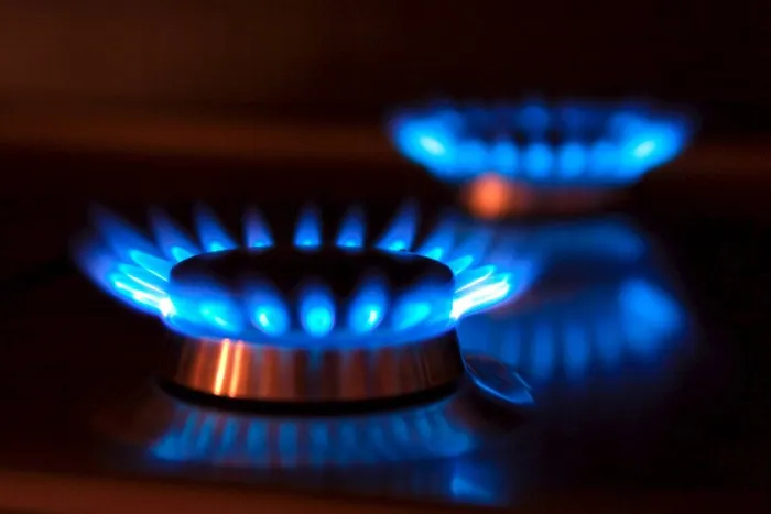 967033-143038-gas-205_0