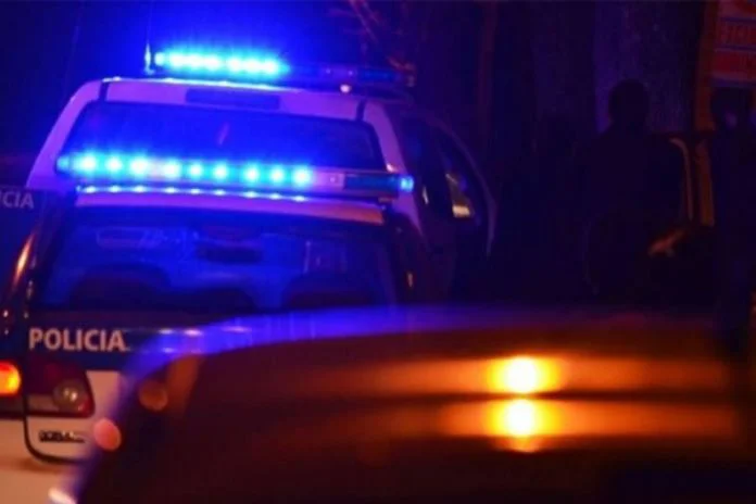 patrullero_noche_policia-1-696x464