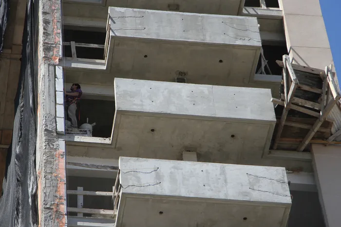 986732-16-a-bernardinoavila